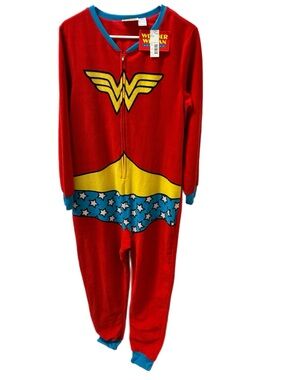 Sears Wonder Woman Red Fleece Onesie with Yellow and Blue Accents Womens size XL